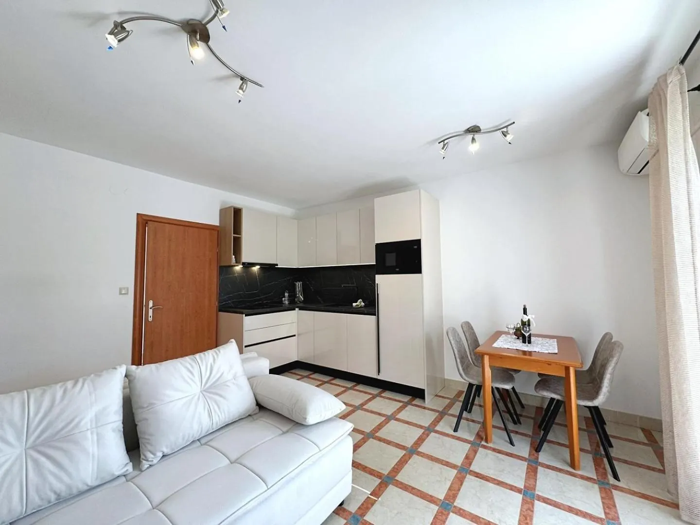 Apartments Scheich 3*, Silo (Krk)